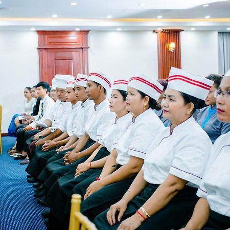 Kampong Thom Royal Hotel מראה חיצוני תמונה