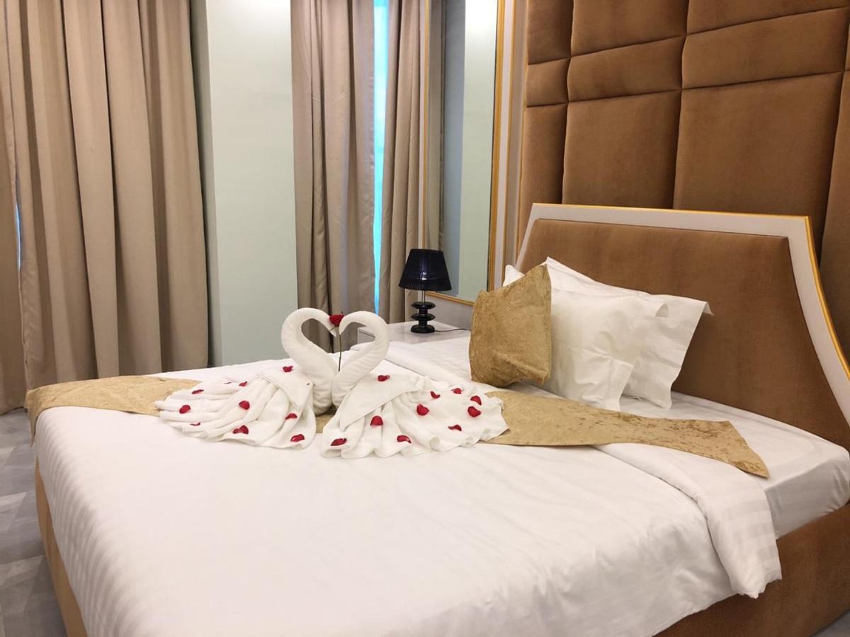 Kampong Thom Royal Hotel מראה חיצוני תמונה
