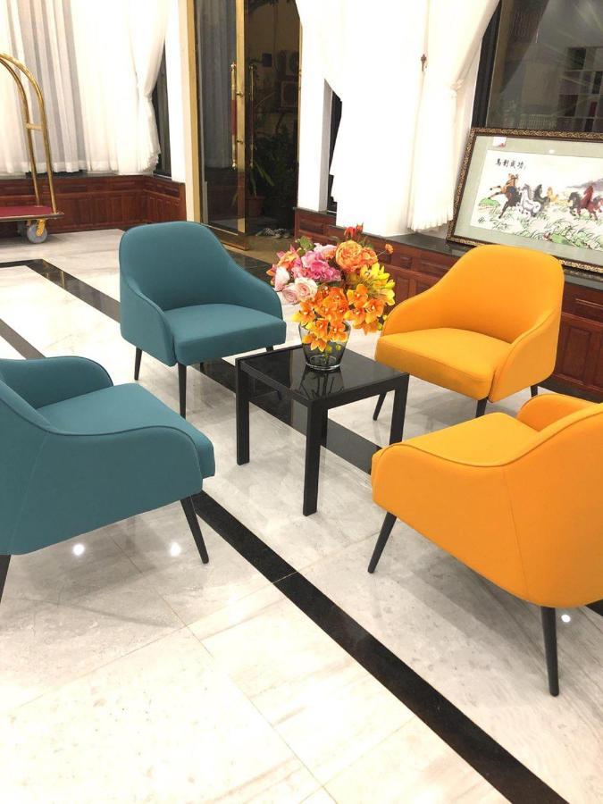 Kampong Thom Royal Hotel מראה חיצוני תמונה