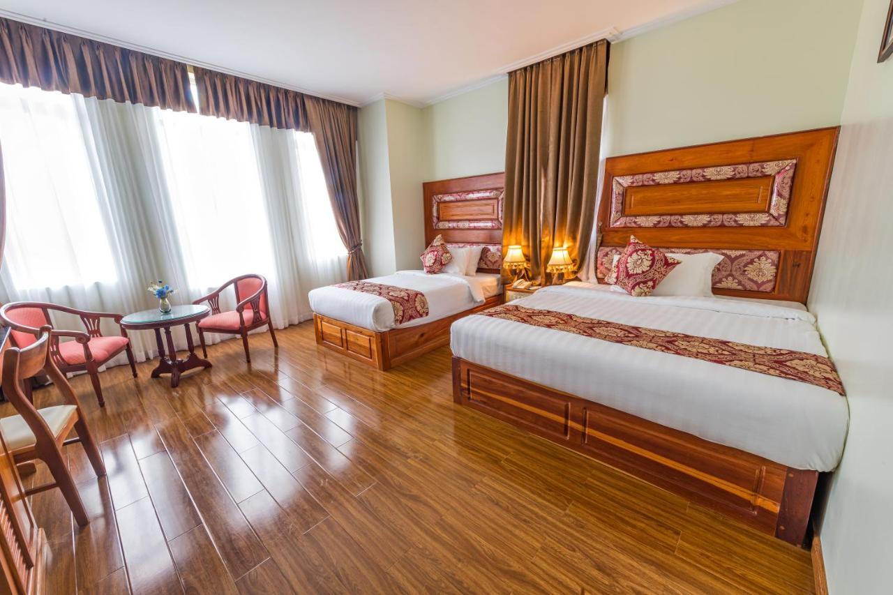 Kampong Thom Royal Hotel מראה חיצוני תמונה