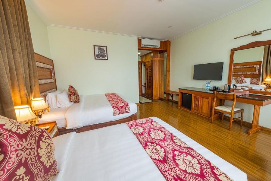 Kampong Thom Royal Hotel מראה חיצוני תמונה
